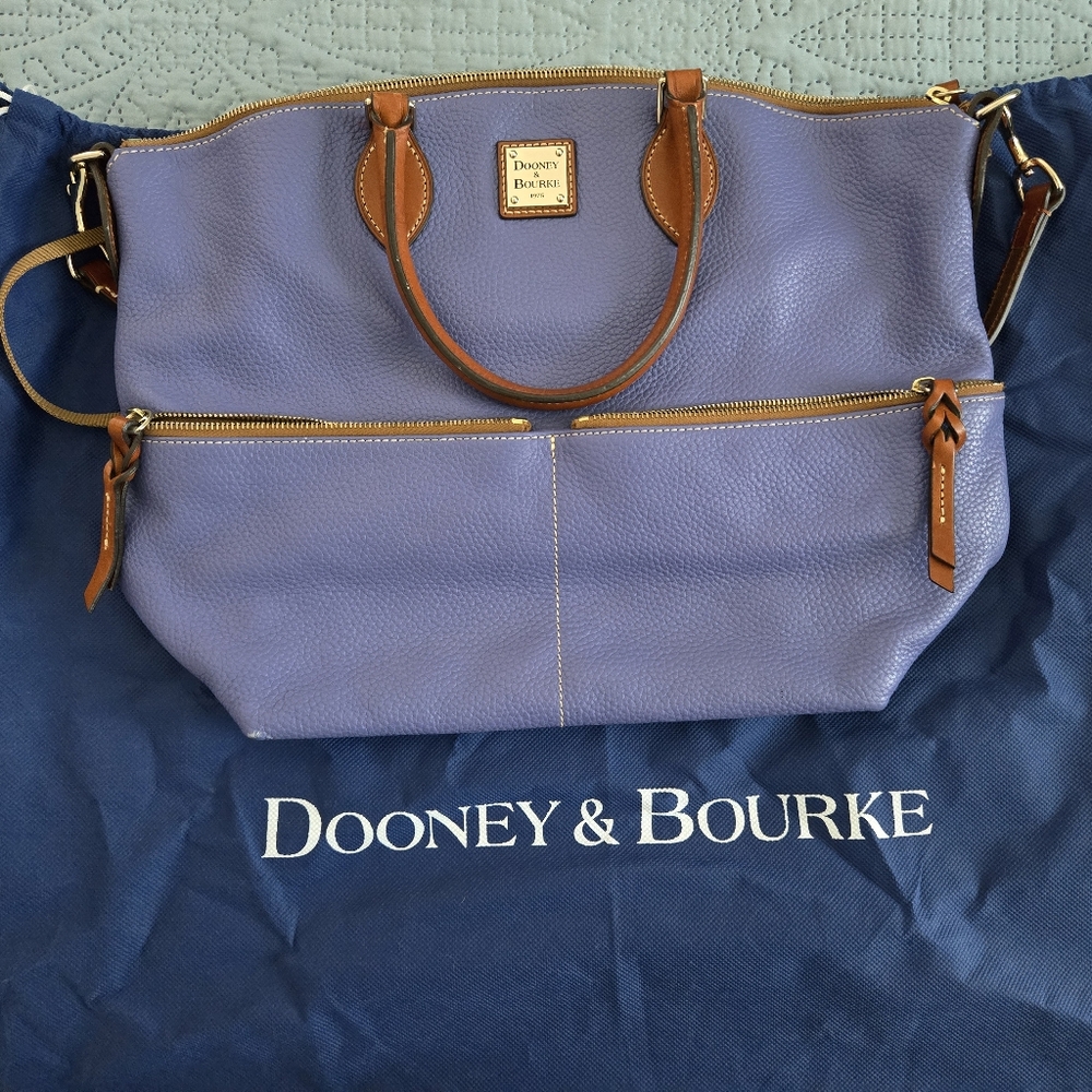 Dooney and Bourke pebble grain large pocket satchel